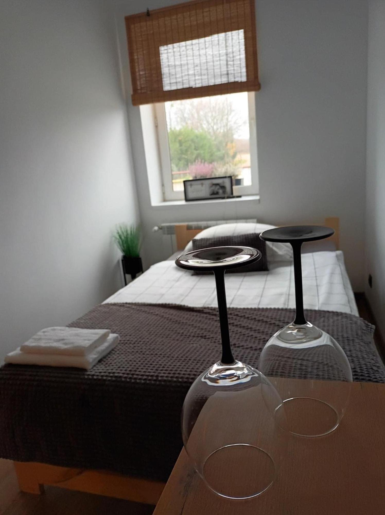 Apartament Numer 1, Dwie Sypialnie Dwa Lozka Orzysz Exterior photo